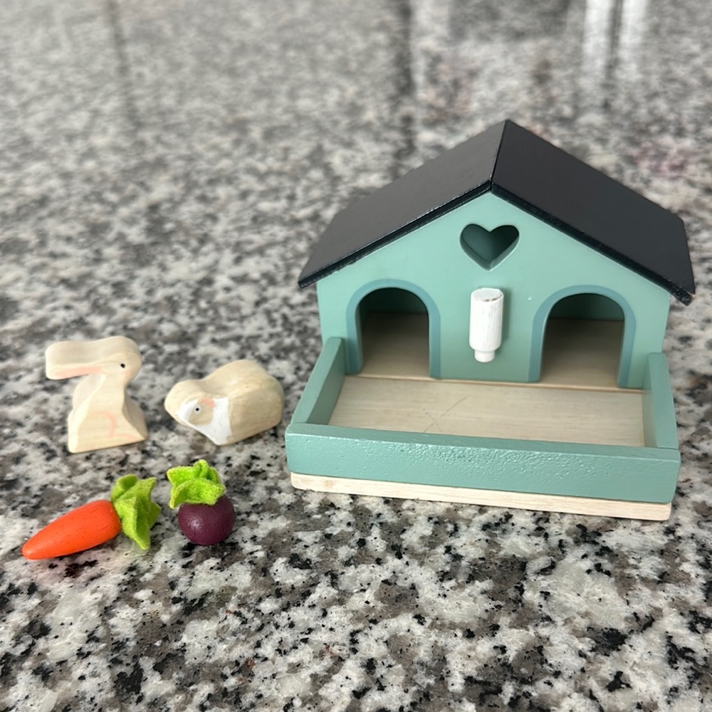 Wooden Animal House Playset with Accessories